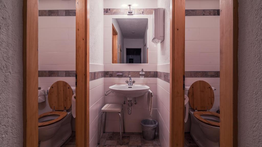 Koupelna v ubytování Hotel Mirabeau