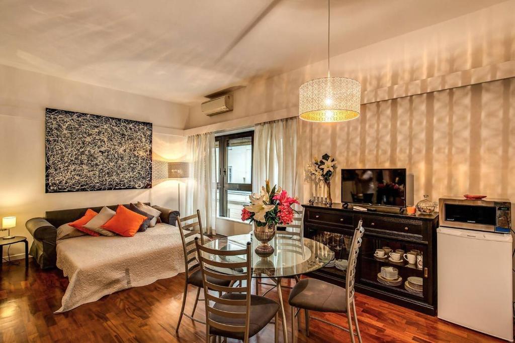 Część wypoczynkowa w obiekcie Lovely apartment close Vatican