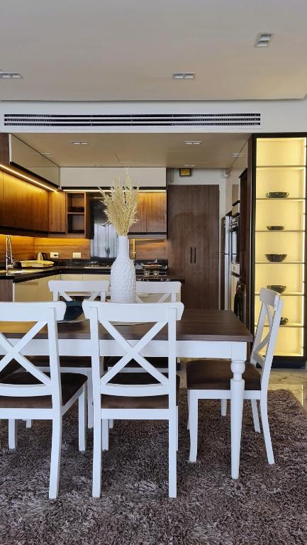 Foto sihtkohas New cairo asuva majutusasutuse Axxodia- Apartments In Lake View Residence galeriist
