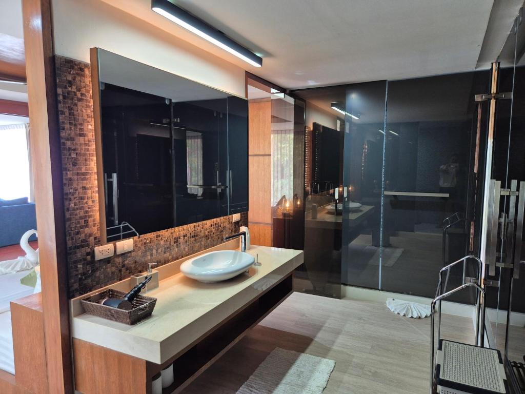 Koupelna v ubytování Villa Skyfall Thailand Phuket