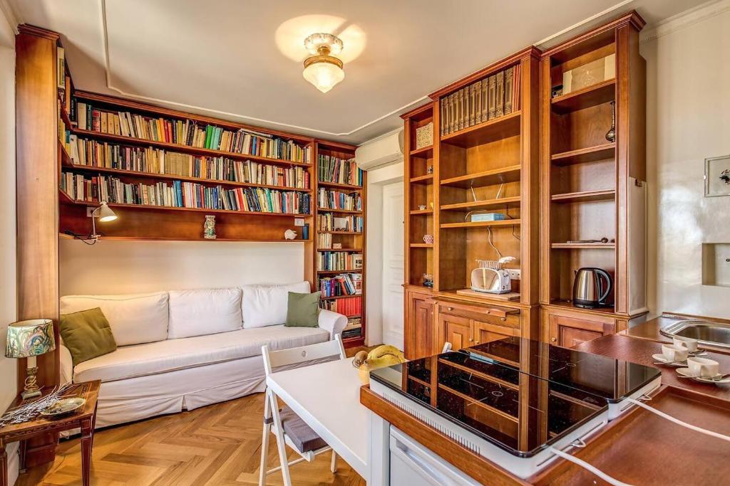 Knižnica v apartmáne