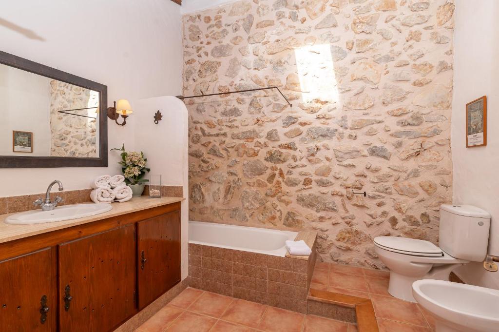 Kúpeľňa v ubytovaní Villa Perdiu Vell Petit by Sealand Villas