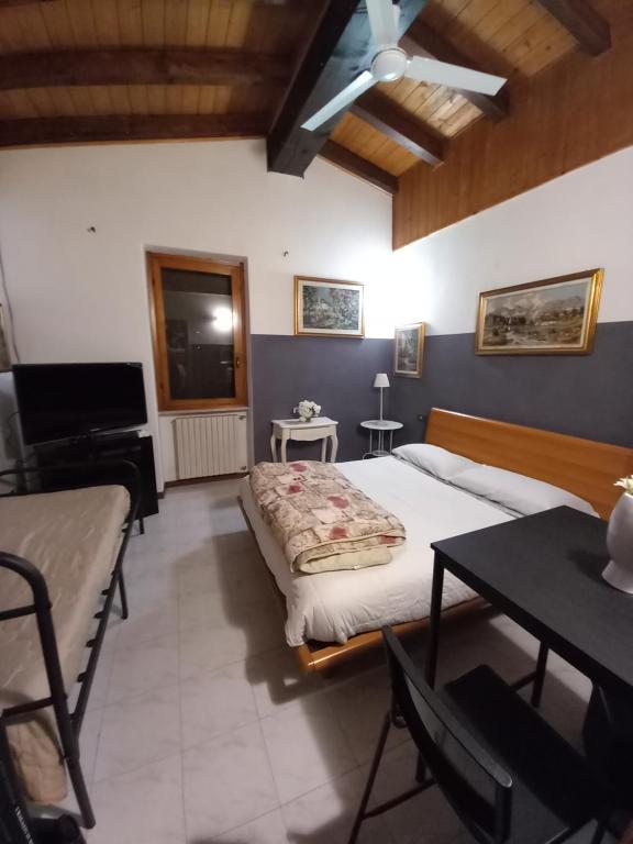 Postel nebo postele na pokoji v ubytování intero alloggio 2 camere matrimoniali