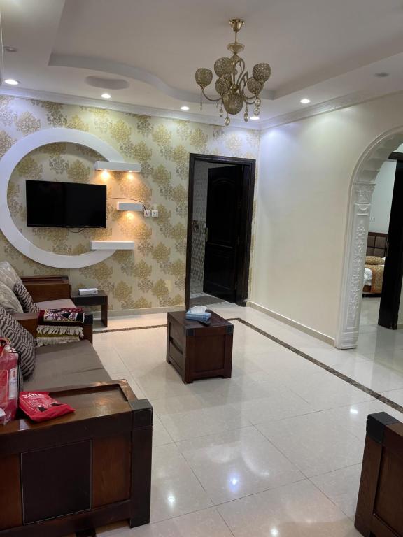 Μια τηλεόραση ή/και κέντρο ψυχαγωγίας στο شقق زد السكنية