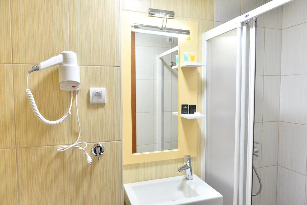 Hotel Ana Lux Spa - Deluxe Çift Kişilik Oda (2 Yetişkin + 1 Çocuk)
