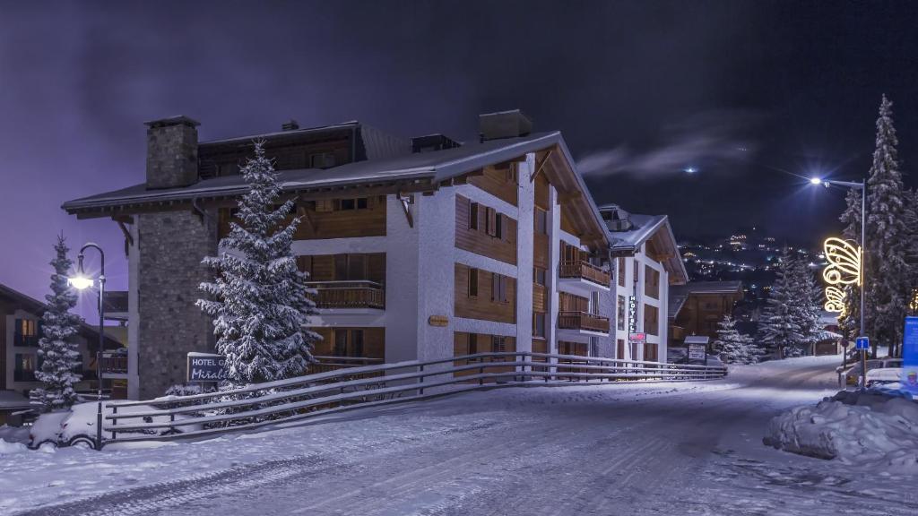 Hotel Mirabeau v zimě