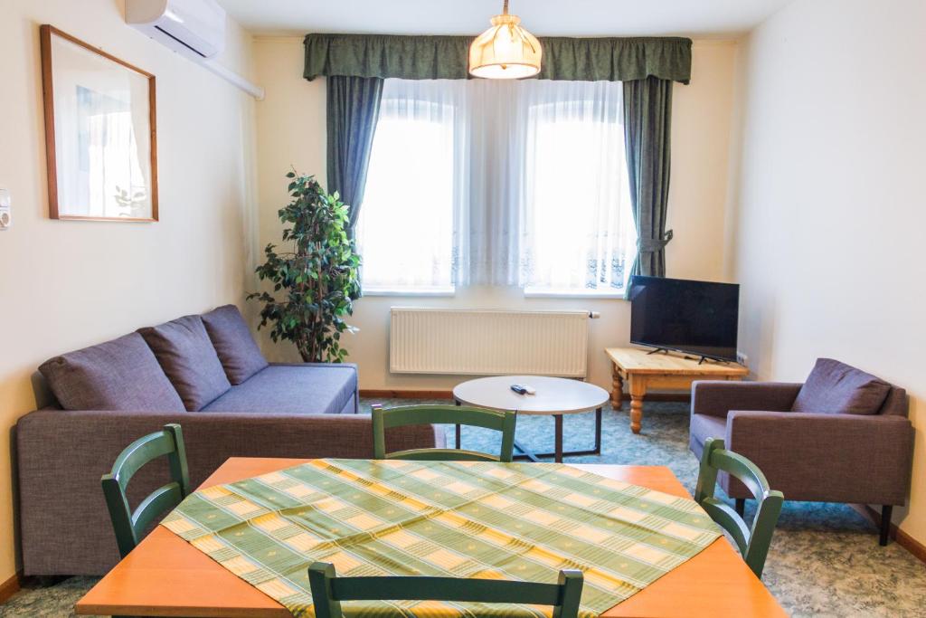Posezení v ubytování Keller Motel
