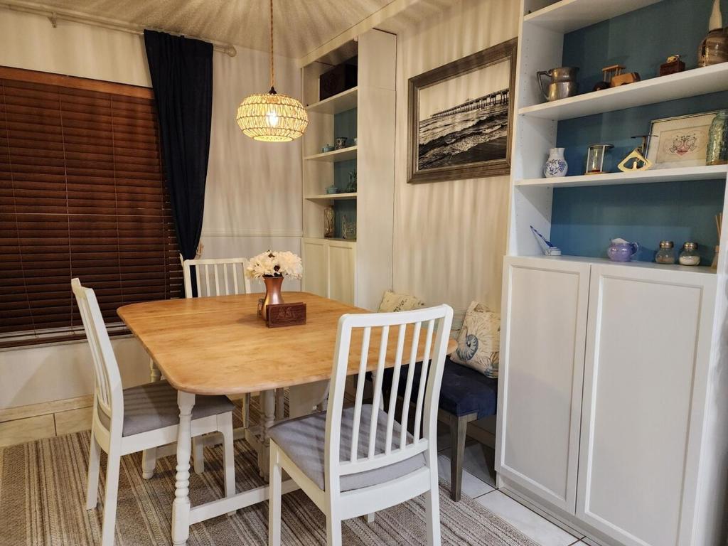 Foto sihtkohas Cocoa asuva majutusasutuse 3BR Oasis with Pool in Cocoa galeriist