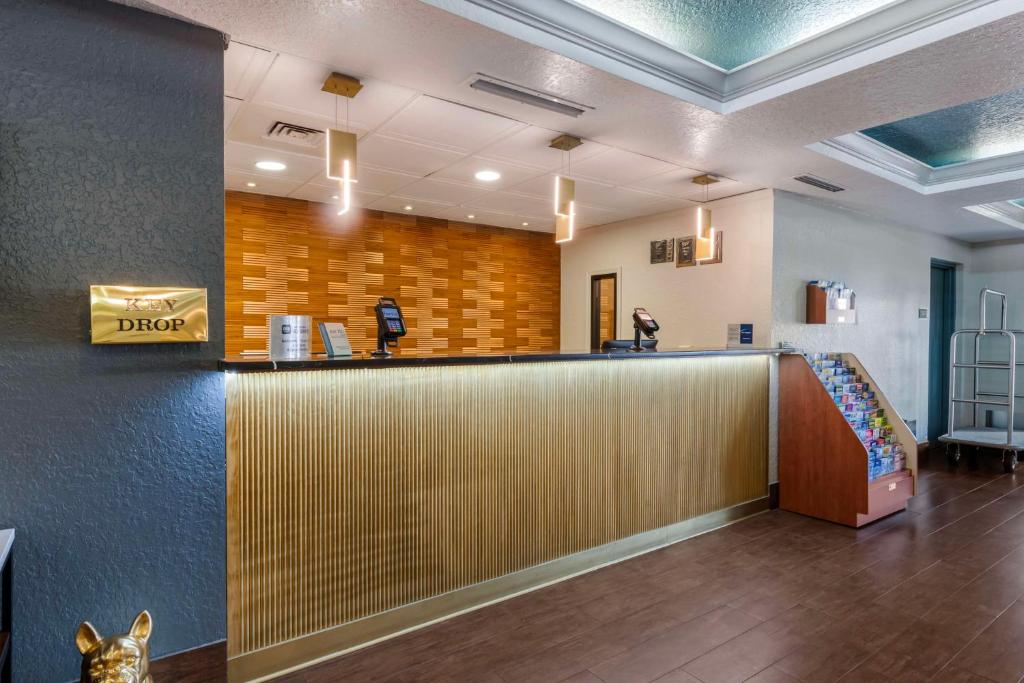 Best Western Plus Universal Inn - Free Shuttle to Universal Studios! photo
