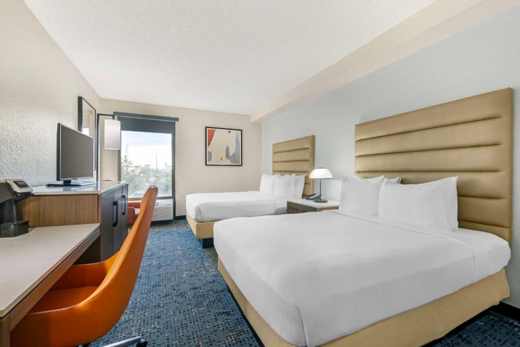 Best Western Plus Universal Inn - Free Shuttle to Universal Studios! photo