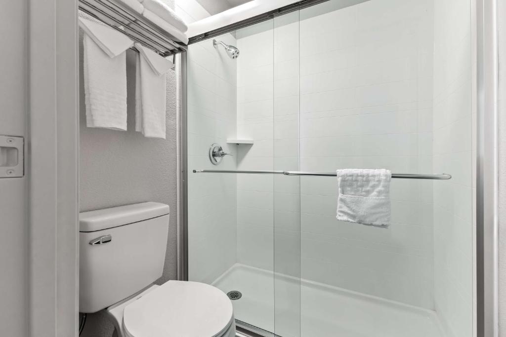 SureStay By Best Western Phoenix Airport photo
