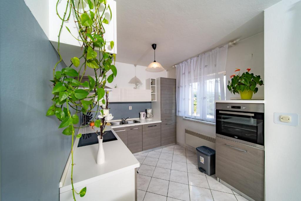Apartments Lores - Apartamento De Tres Dormitorios