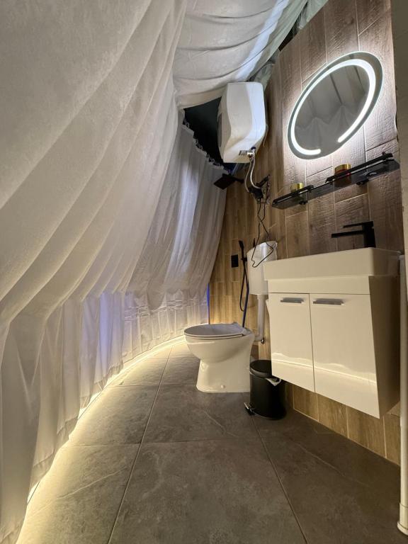 Koupelna v ubytování Cupola glamping dome Sarajevo