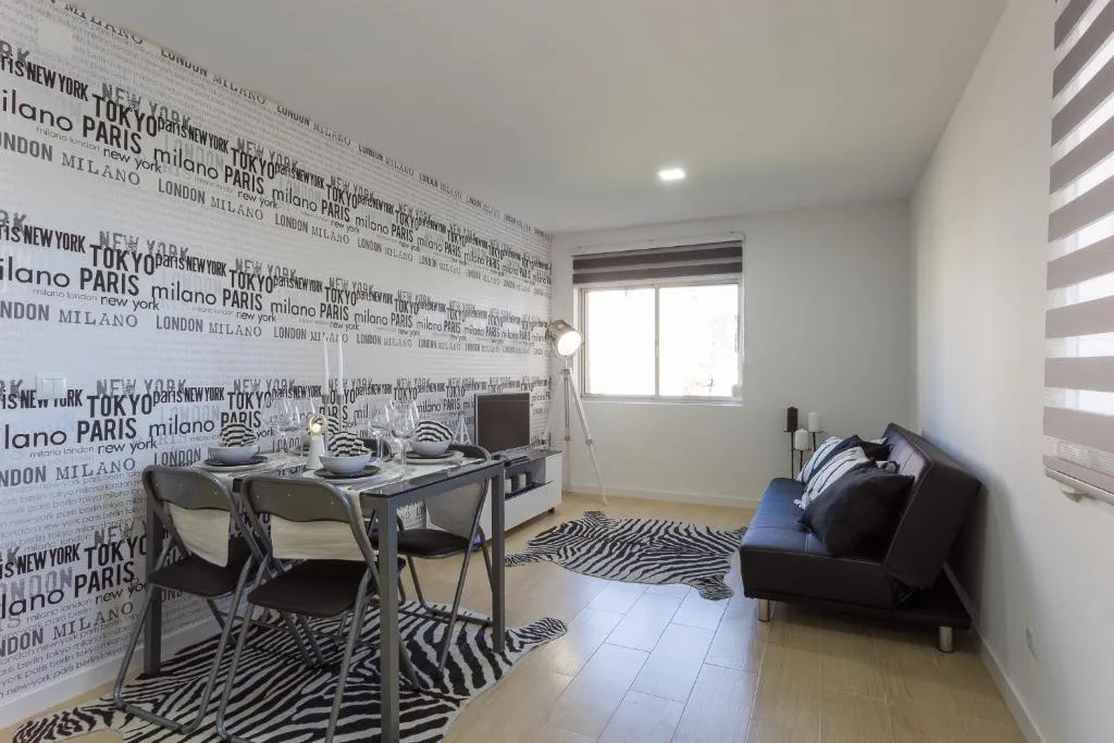 House Black & White, Lisabona, Portugalia