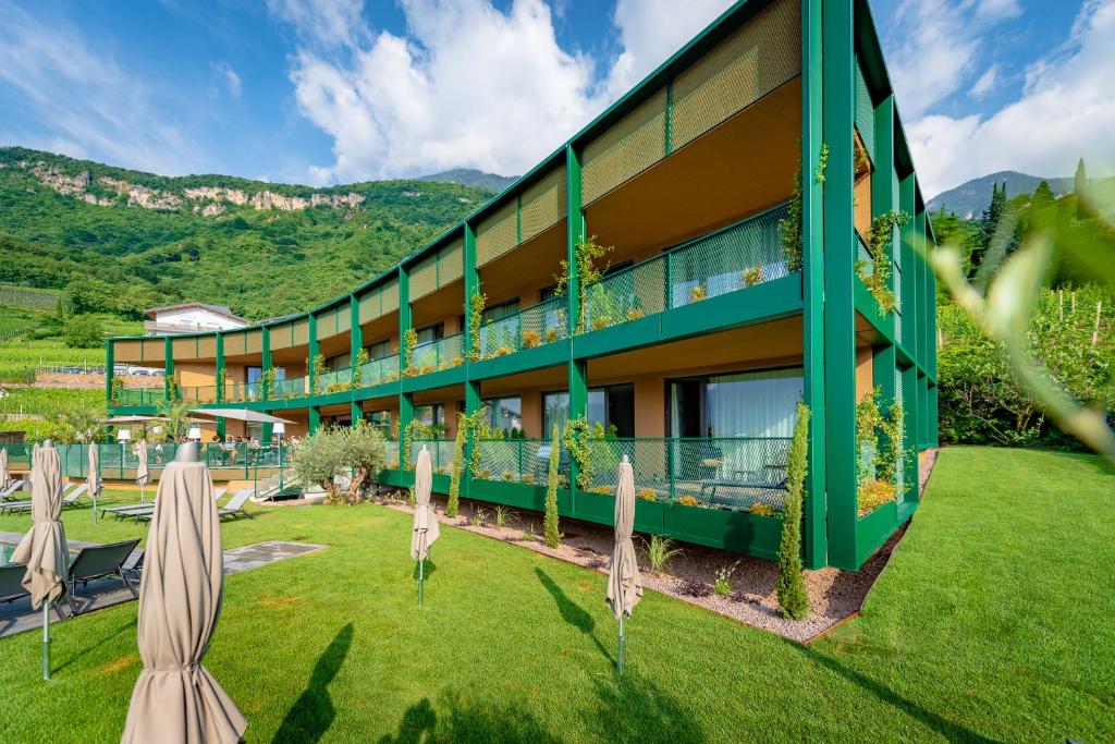 Nespecifikovaný výhled na hory nebo výhled na hory při pohledu z hotelu