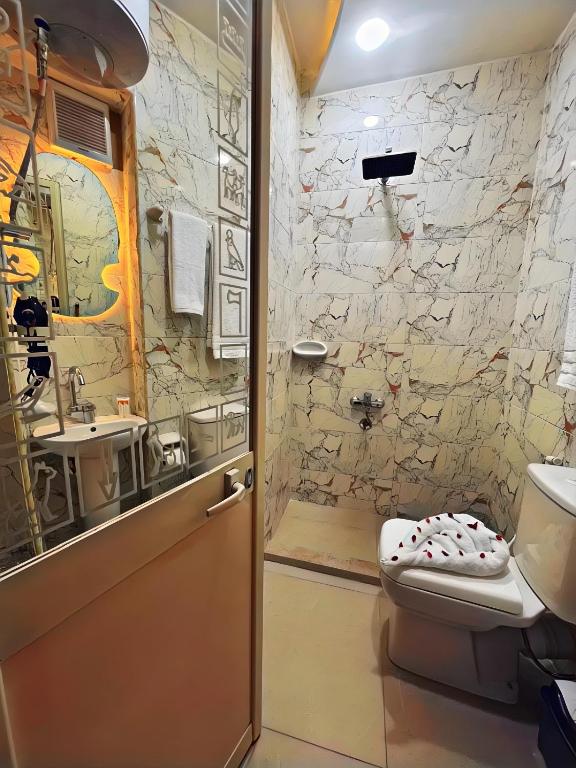 Pyramids Crypt Hotel - 4