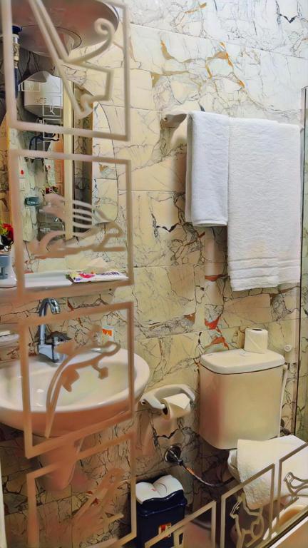 Pyramids Crypt Hotel - 5