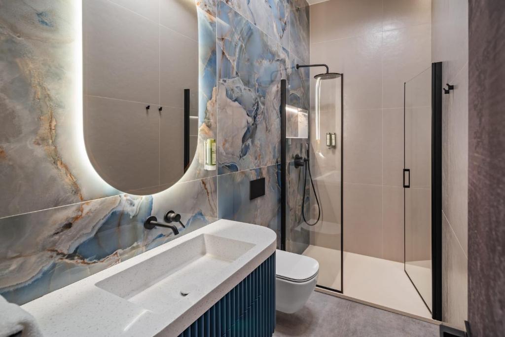 Koupelna v ubytování Monamel Luxury Suites