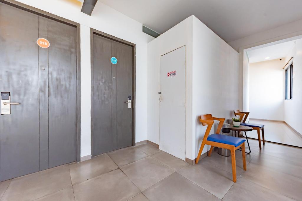 Fotografie z fotogalerie ubytování Sans Hotel Bobosini Malang by RedDoorz v destinaci Malang