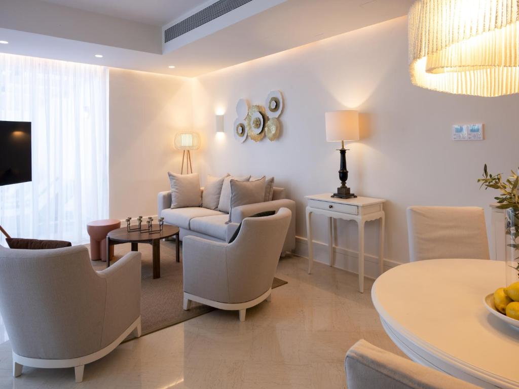 Posedenie v ubytovaní Holiday home with a private pool in Elounda