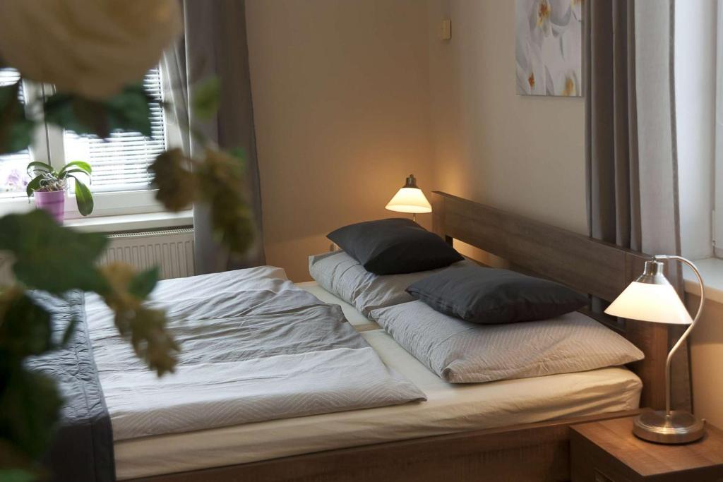 Penzion Apartmány Resident - Monolocale Con Vista Sul Giardino