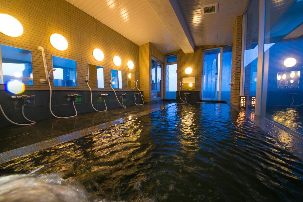 Bazén v ubytování Hotel Meijiya nebo v jeho okolí
