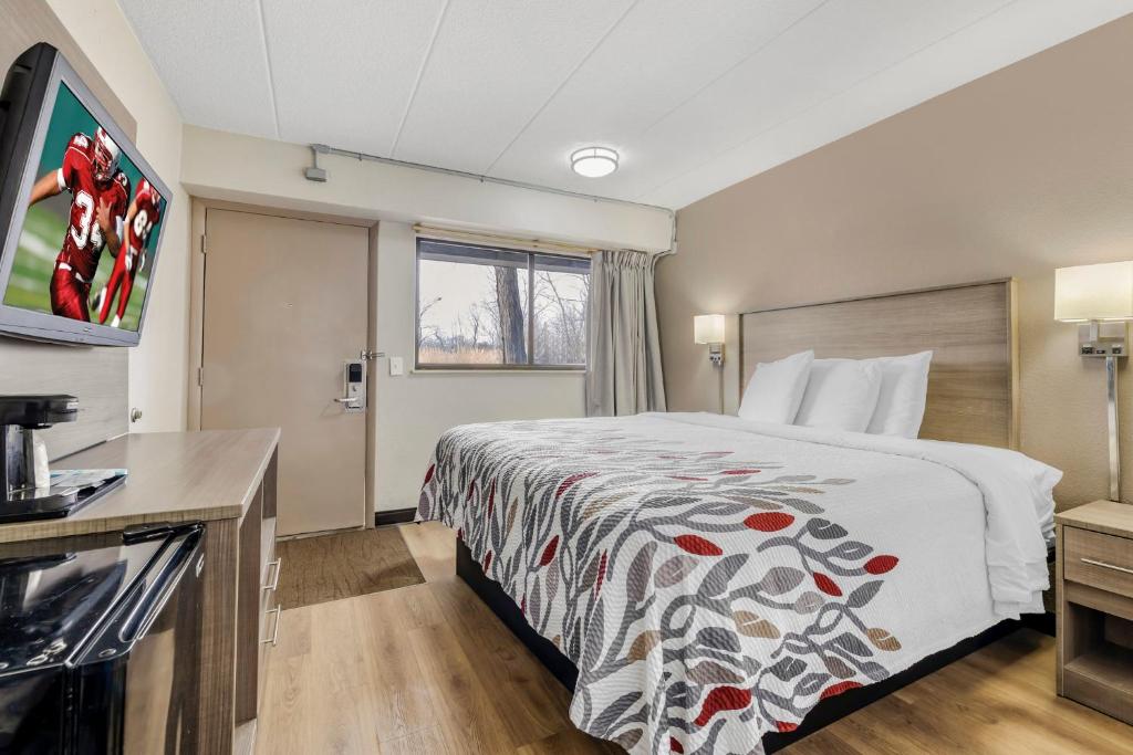 Postel nebo postele na pokoji v ubytování Red Roof Inn Parsippany