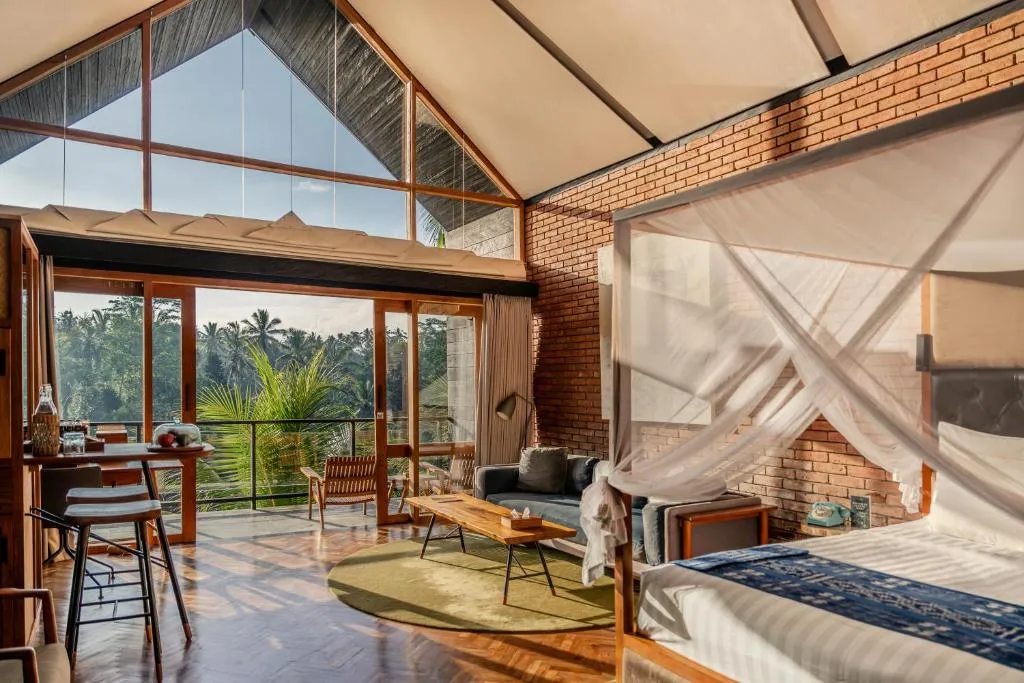 Deluxe Suite with Valley View