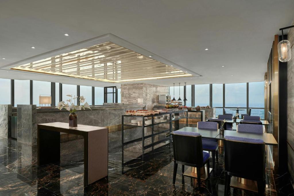 Phòng Club Giường Cỡ King Với Tầm Nhìn Toàn Cảnh - Quyền Sử Dụng Club Lounge