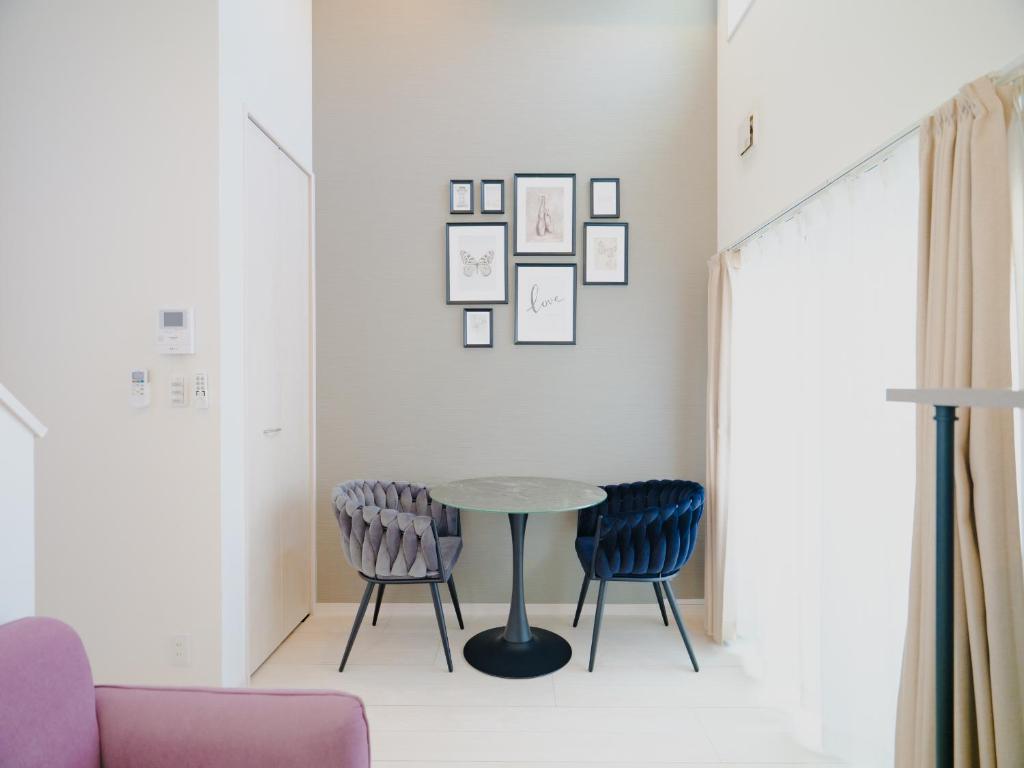 Posezení v ubytování YOUR ROOM 熊本駅 little