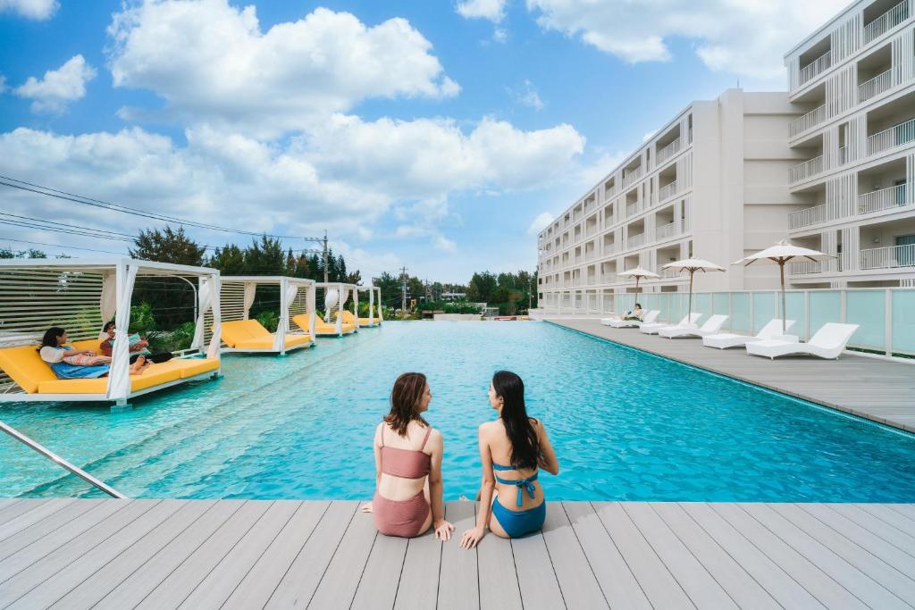 Πισίνα στο ή κοντά στο BEB5 Okinawa Seragaki by Hoshino Resorts