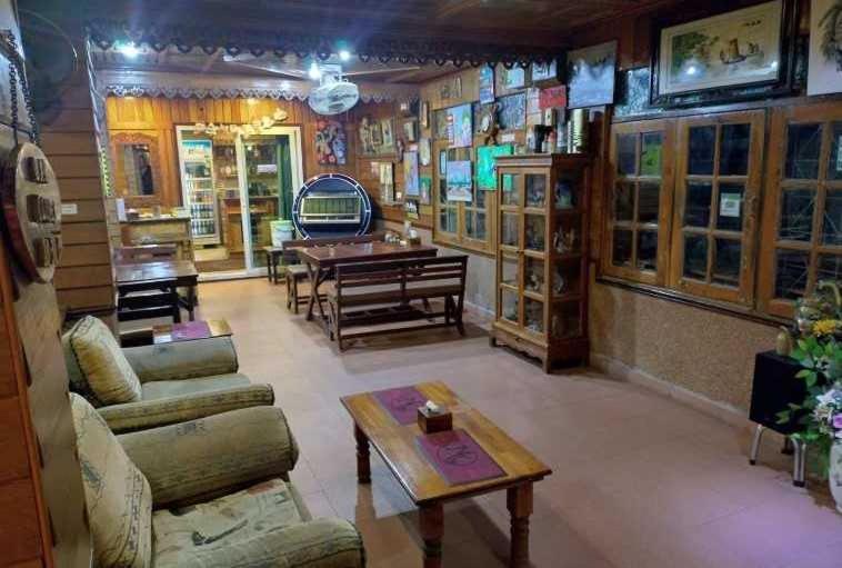 麦泰旅馆的休息区