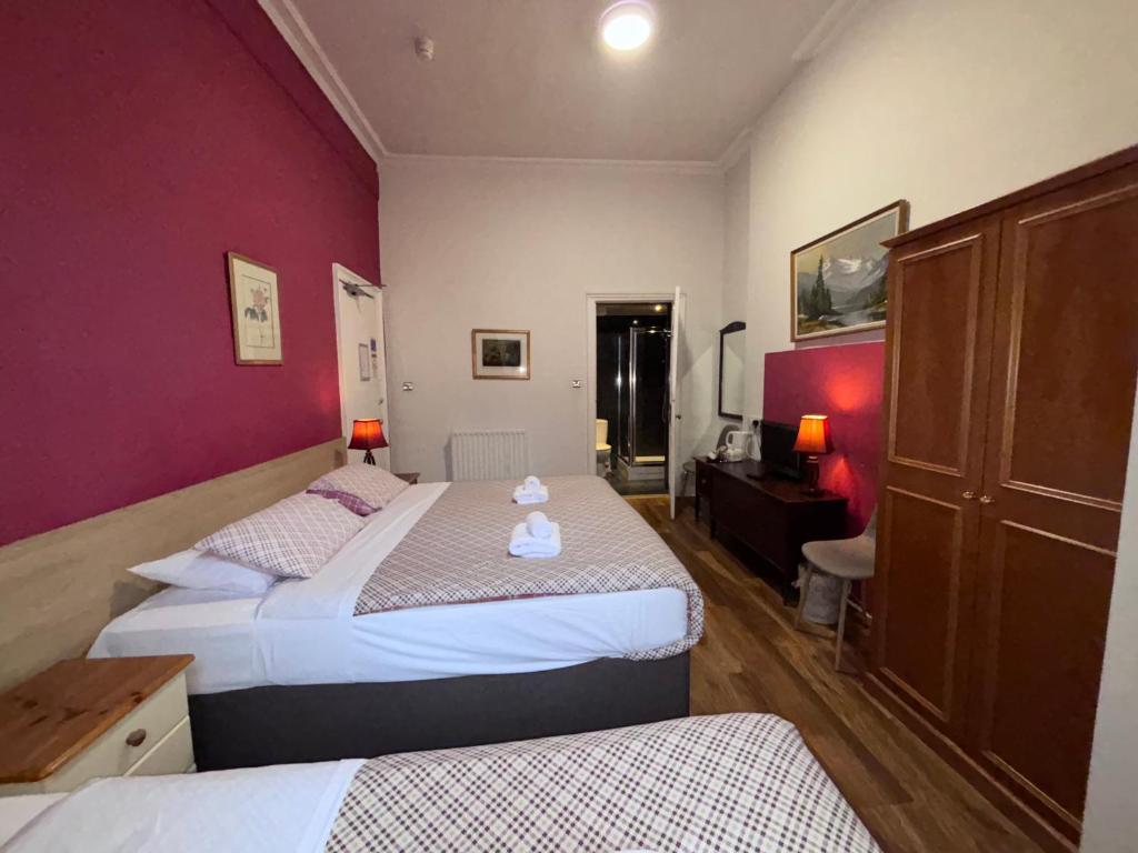 Postel nebo postele na pokoji v ubytování Regent House Hotel - City Centre Hotel