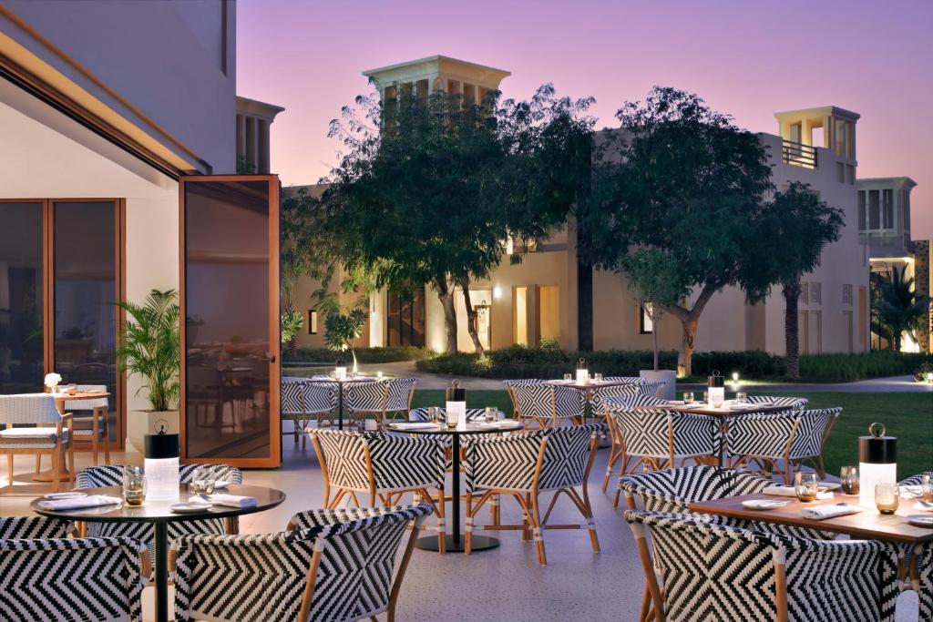 Εστιατόριο ή άλλο μέρος για φαγητό στο Sofitel Al Hamra Beach Resort