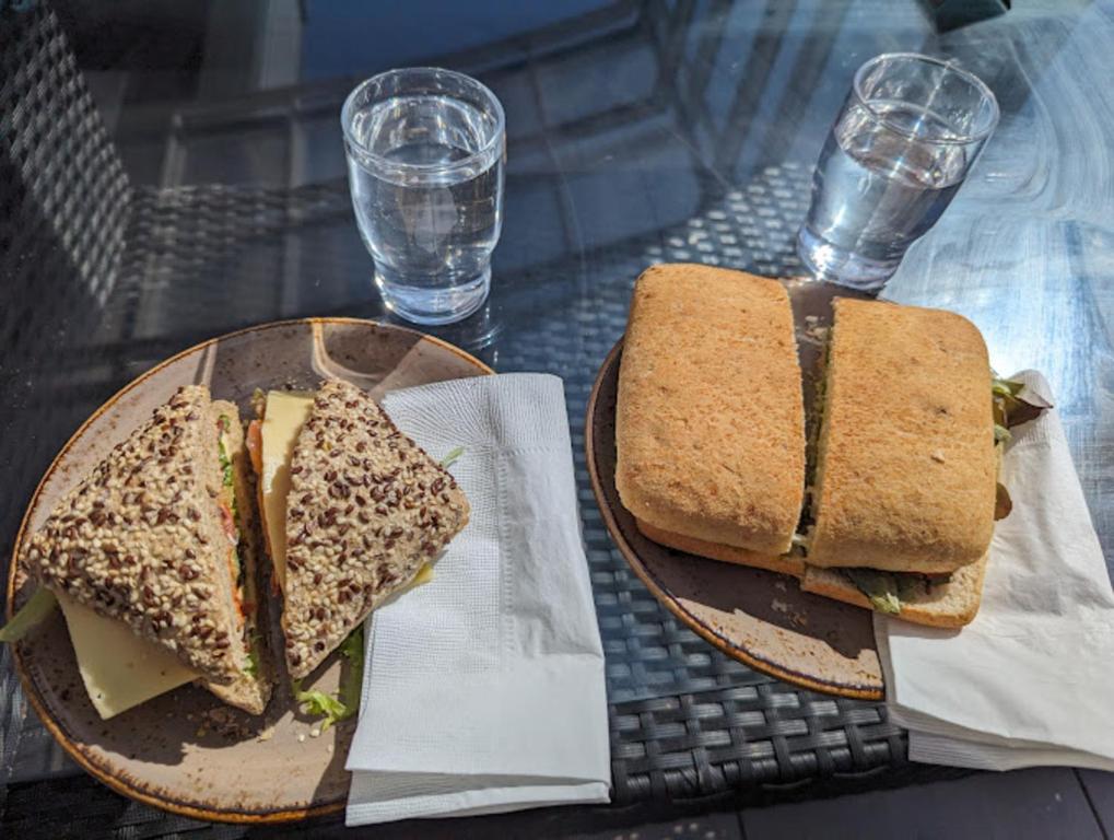 Jídlo v hotelu nebo okolí