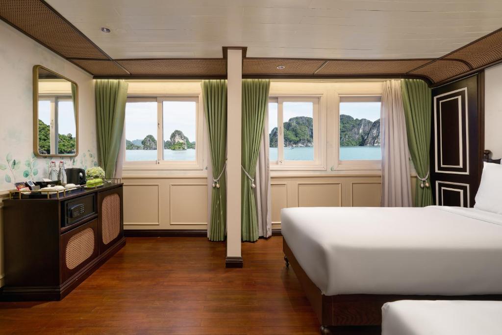 Signature Royal Halong Cruise - 13