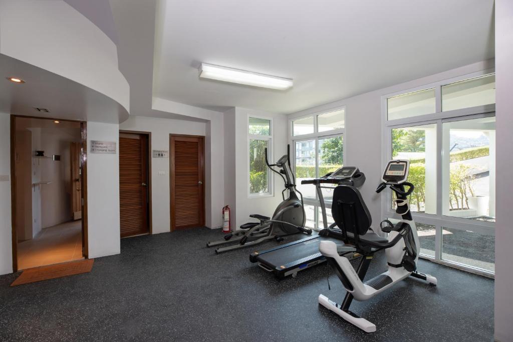 Fitness centrum a/nebo fitness zařízení v ubytování Surin Park by Destada