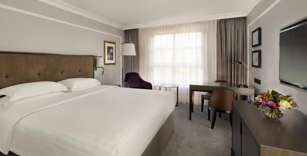 Hyatt Regency London - The Churchill - King Room - Club Access