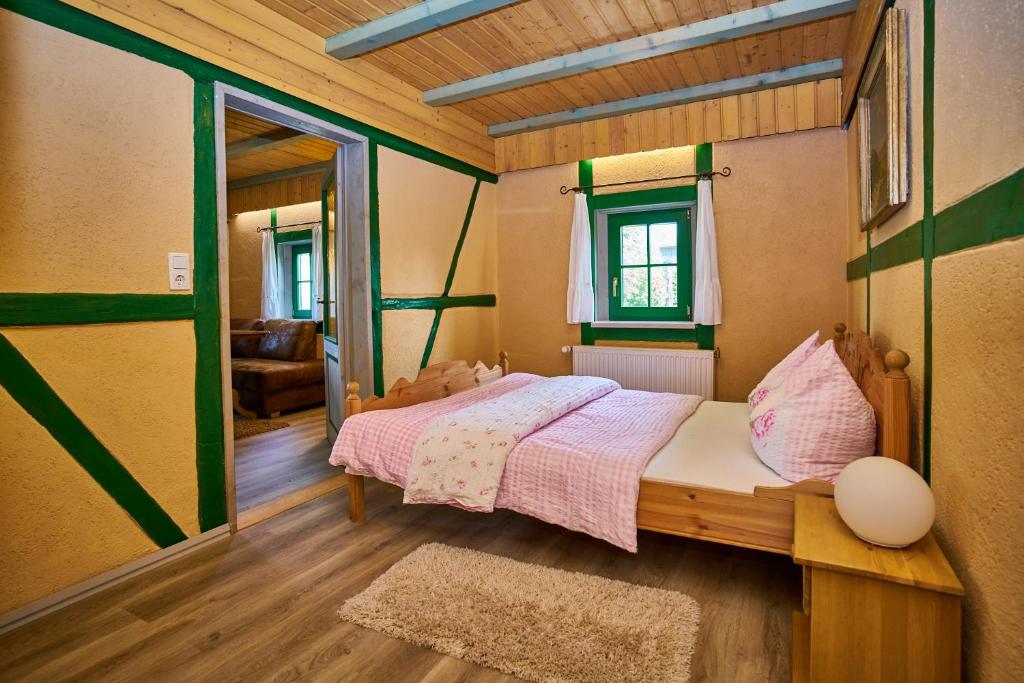 Hotel Olbernhau mit Sauna - Kleines Landhotel zur Ofenschenke - Family Room