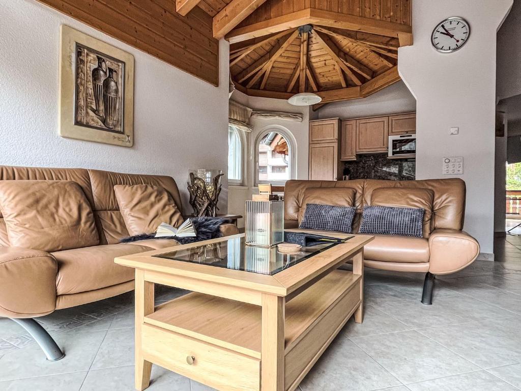 Nhà bếp/bếp nhỏ tại Apartment Residence Chateau A-3 by Interhome