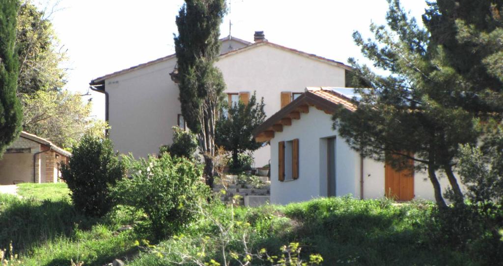 Vonkajšia záhrada v ubytovaní Country House-B&B-Appartamenti Ai Cipressi