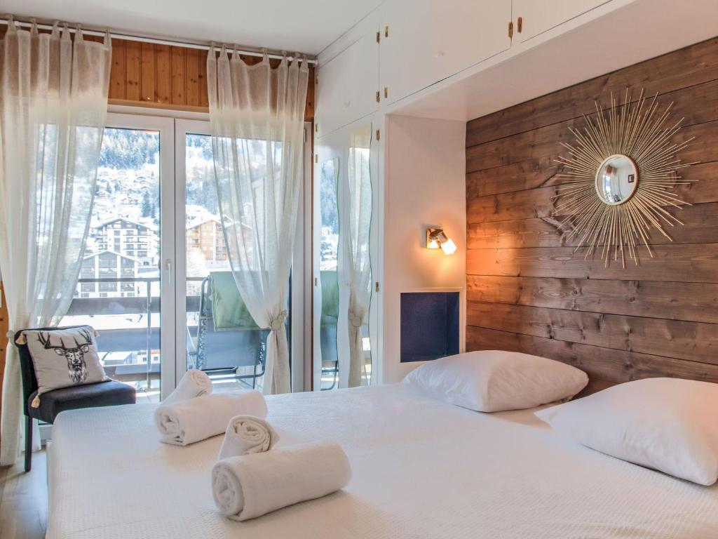 Apartment Aiglon E2 by Interhome
