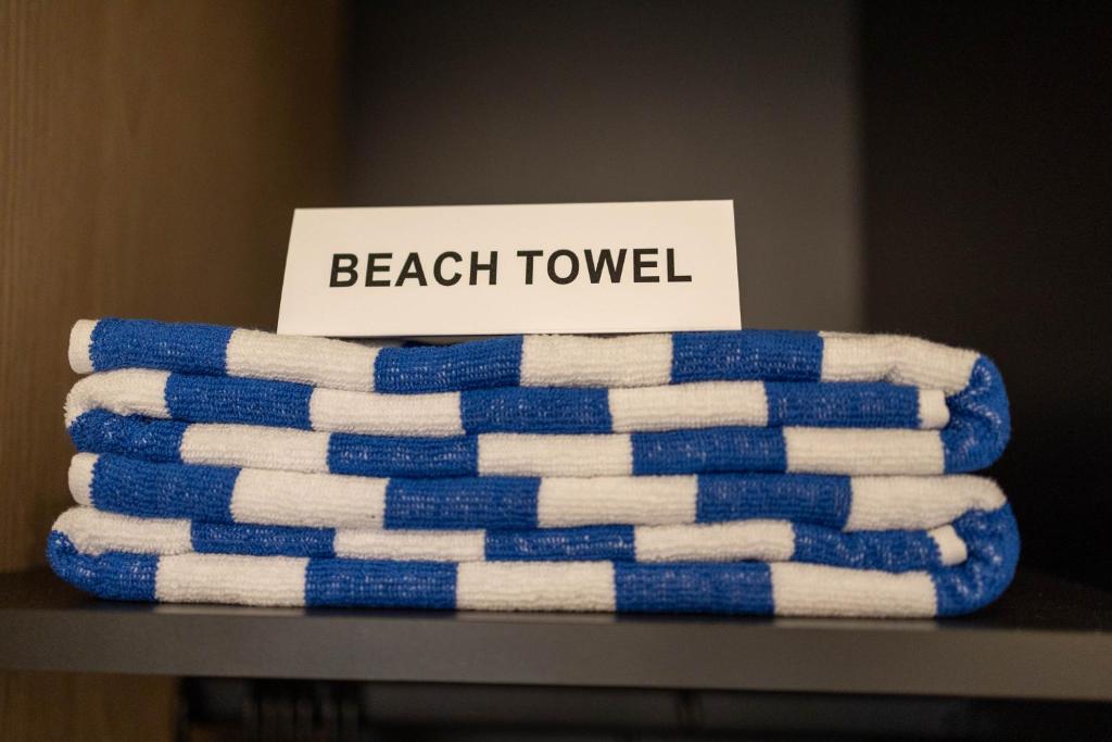 East Coast Deluxe Rooms - 1