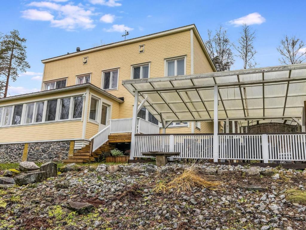 Budova, kde se prázdninový dům nachází