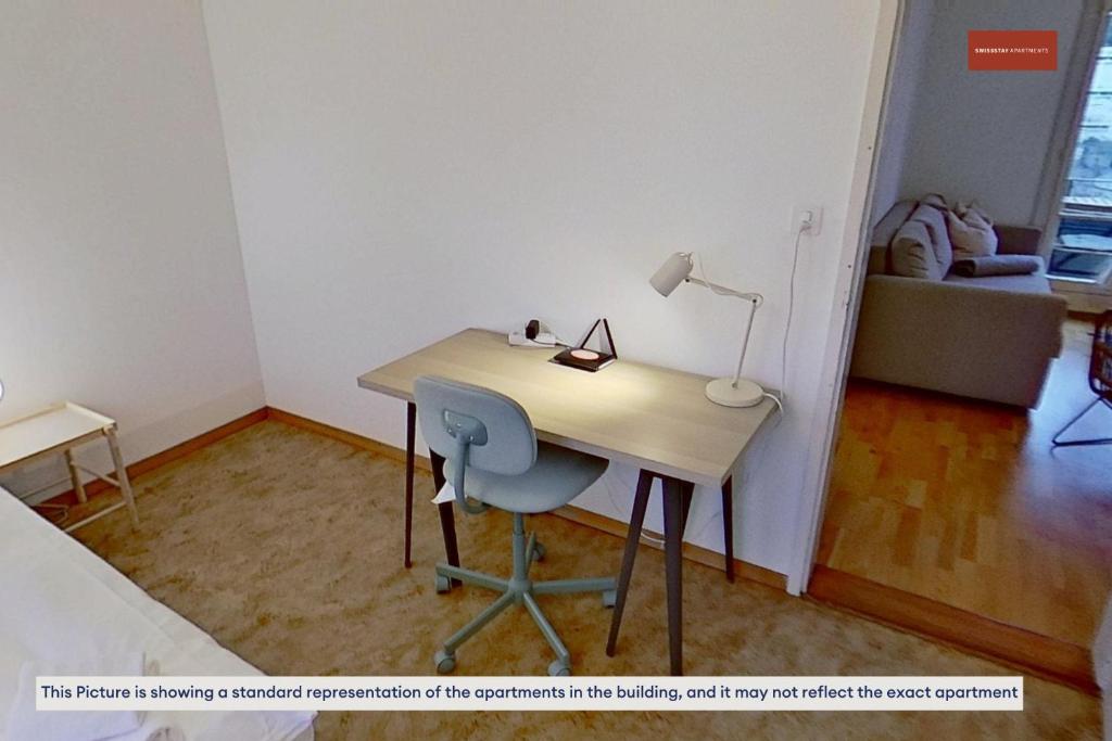 Simple 2 Bedroom Apartment with Essentials - Resim 23