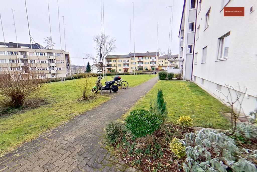 Simple 2 Bedroom Apartment with Essentials - Resim 5