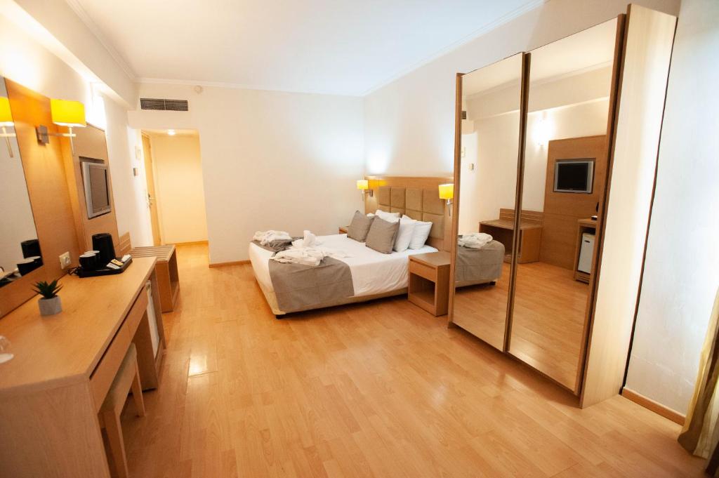 Rhodos Horizon Marina - Adults Only