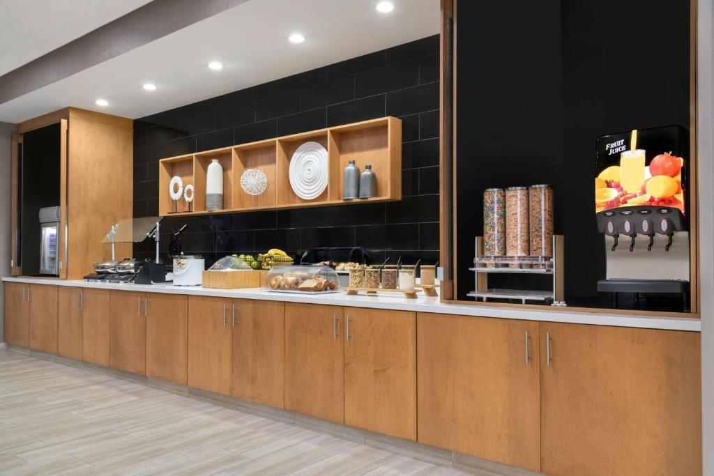 SpringHill Suites by Marriott Holland photo