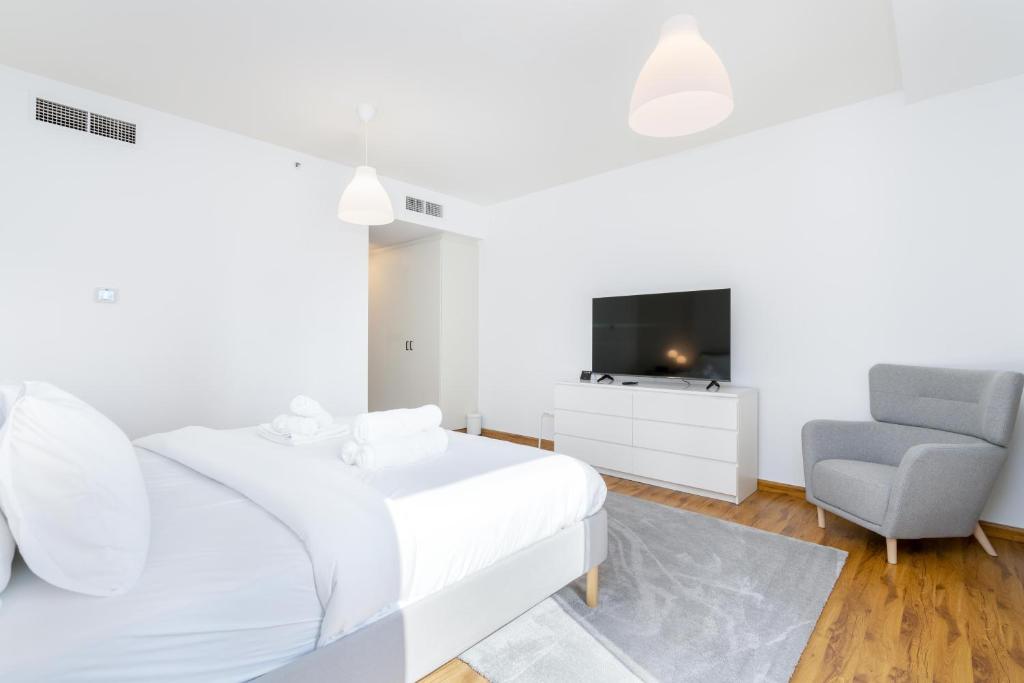Postel nebo postele na pokoji v ubytování Spacious 1-Bedroom at the Heart of JBR
