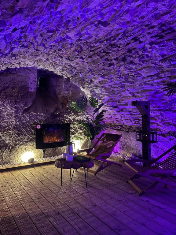 Część wypoczynkowa w obiekcie La Voûte du Pilat & options SPA, massage